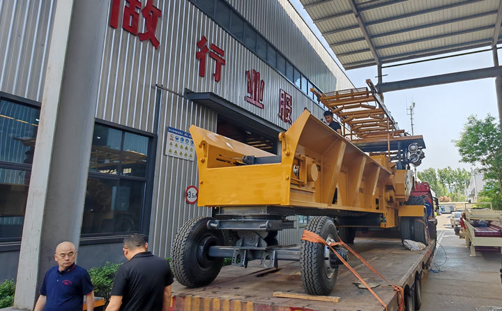 移動式破碎機發貨.jpg